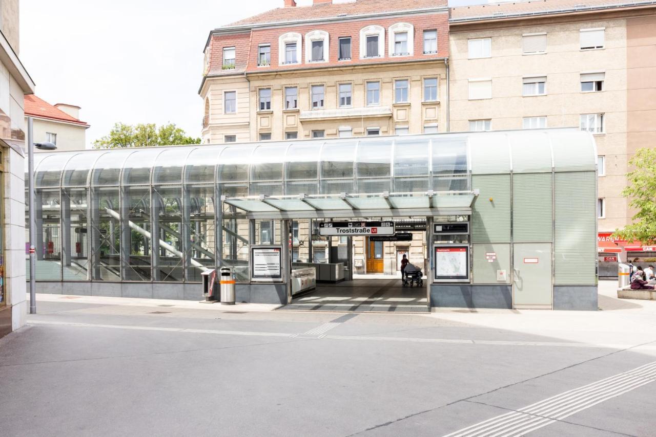 Vienna Central Station Accommodation Exterior foto